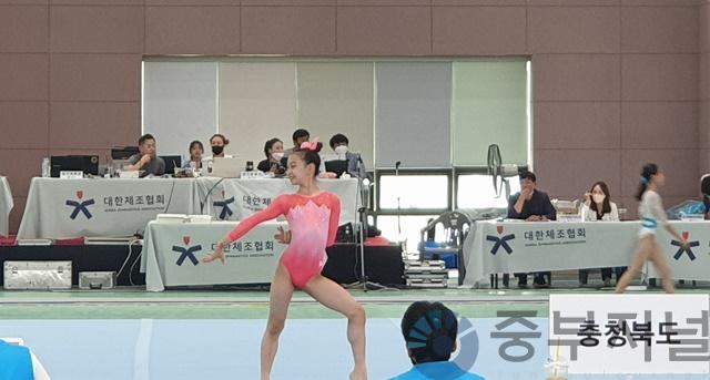 용두초등학교, 제51회 전국소년체육대회 체조종목 금메달 2개 동메달 1개 획득2.jpg