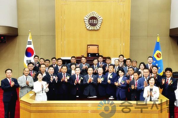 20220701-제12대충청북도의회개원식_본회의장_11.jpg